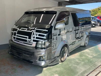 TOYOTA HIACE