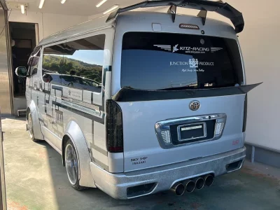 TOYOTA HIACE