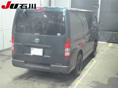 TOYOTA HIACE VAN