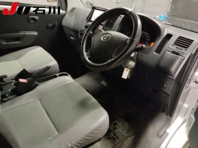 TOYOTA LITE ACE VAN