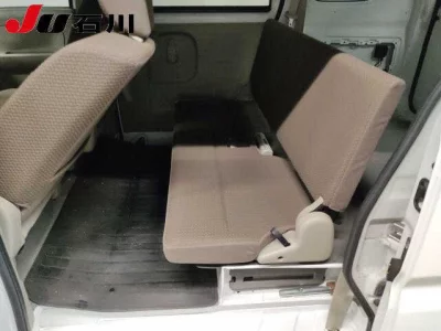 NISSAN CLIPPER VAN