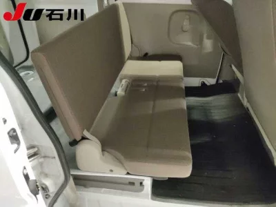 NISSAN CLIPPER VAN