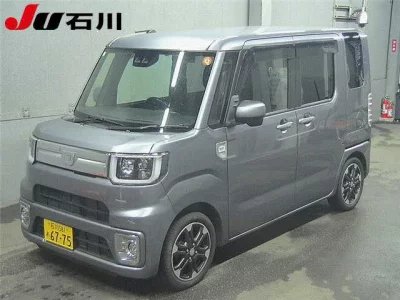 DAIHATSU WAKE