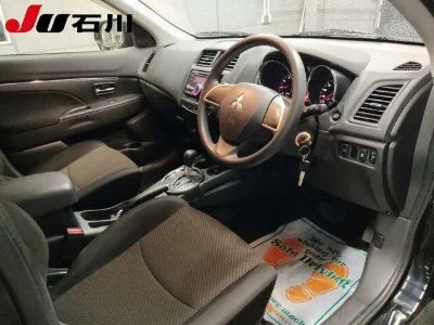 MITSUBISHI RVR