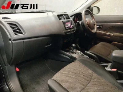 MITSUBISHI RVR