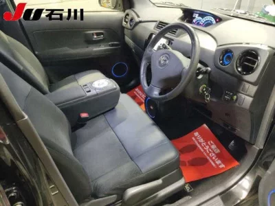 TOYOTA BB