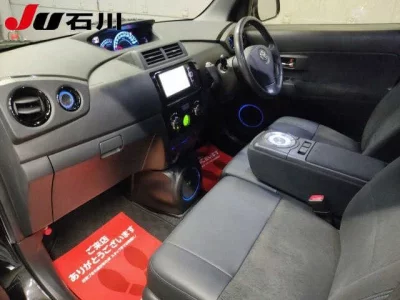 TOYOTA BB