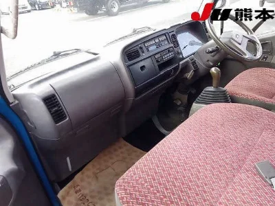 MITSUBISHI CANTER