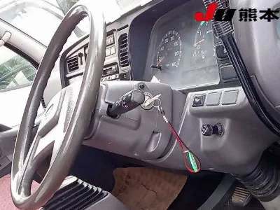 MITSUBISHI CANTER