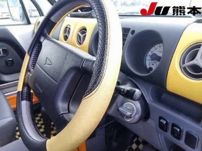 Daihatsu Naked