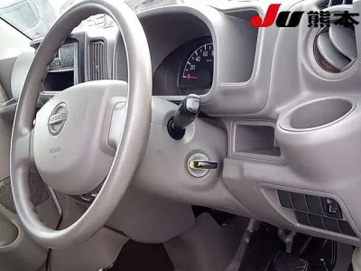NISSAN CLIPPER VAN