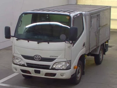 TOYOTA DYNA