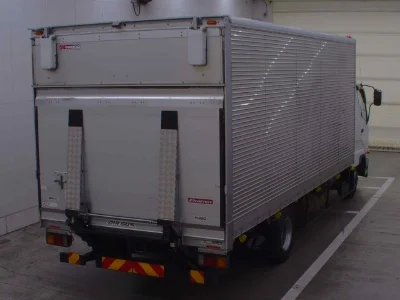 MITSUBISHI FUSO FIGHTER