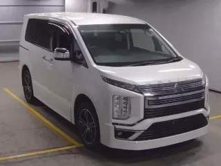 MITSUBISHI DELICA D5