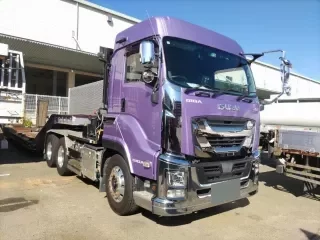 ISUZU GIGA