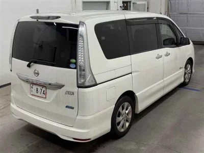 NISSAN SERENA