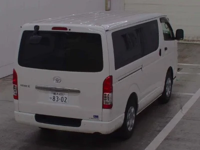 TOYOTA REGIUS VAN