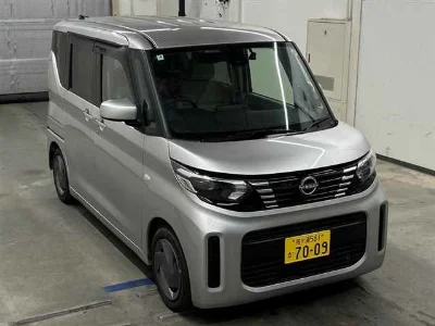 NISSAN ROOX