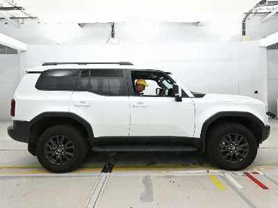 TOYOTA LAND CRUISER 250