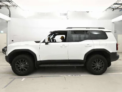 TOYOTA LAND CRUISER 250