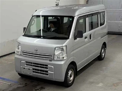 NISSAN CLIPPER VAN