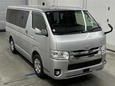 TOYOTA HIACE VAN
