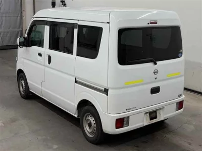 NISSAN CLIPPER VAN