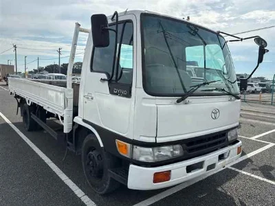 TOYOTA DYNA