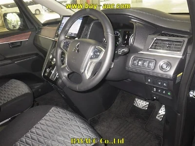 MITSUBISHI DELICA D5