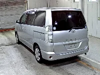 Цена авто Toyota Voxy с аукционов Японии, номер кузова AZR60G, пробег 44 000, оценка 2