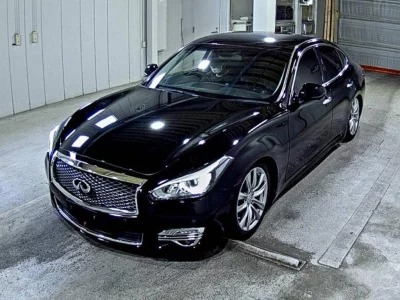 NISSAN FUGA
