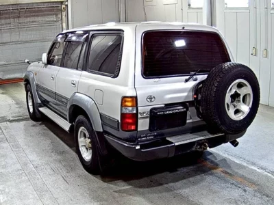 TOYOTA LAND CRUISER