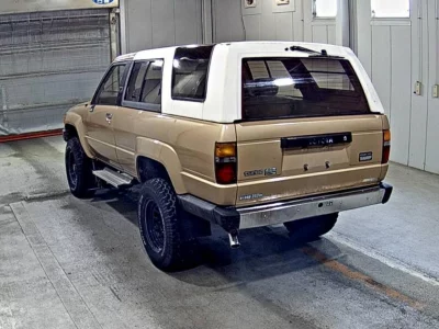 TOYOTA HILUX SURF