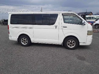 TOYOTA REGIUS VAN