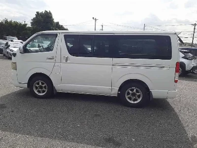 TOYOTA REGIUS VAN