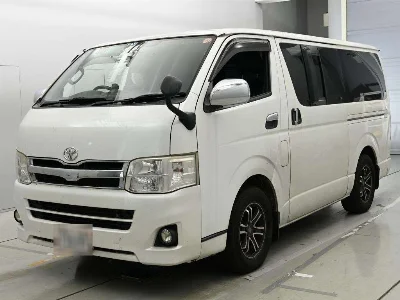 TOYOTA HIACE VAN