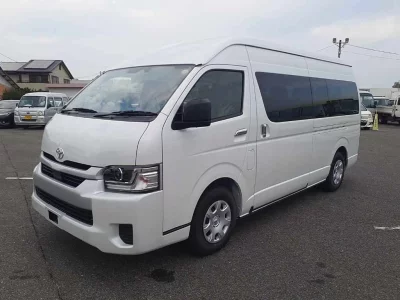TOYOTA HIACE
