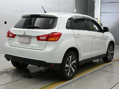 MITSUBISHI RVR
