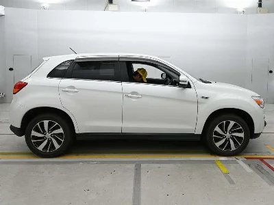 MITSUBISHI RVR