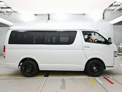 TOYOTA HIACE