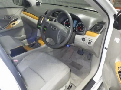 TOYOTA PREMIO