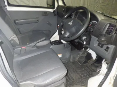 MITSUBISHI MINICAB