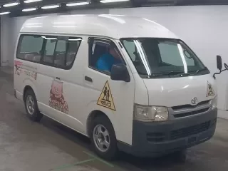 TOYOTA REGIUS VAN