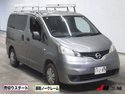 NISSAN NV200