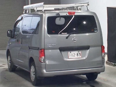 NISSAN NV200