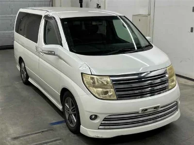 NISSAN ELGRAND