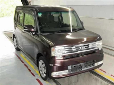DAIHATSU MOVE CONTE