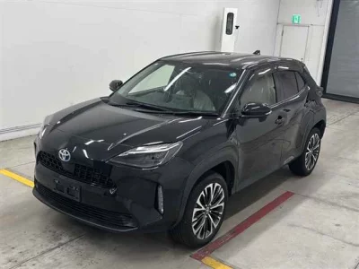 TOYOTA YARIS CROSS 3