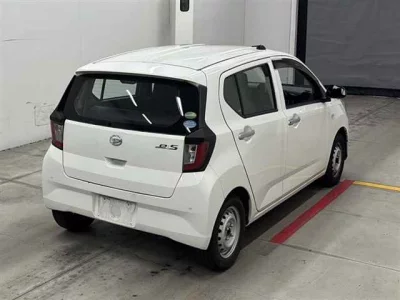 DAIHATSU MIRA E S 3