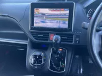 Цена авто Toyota Voxy с аукционов Японии, номер кузова ZRR80W, пробег 110 000, оценка 8